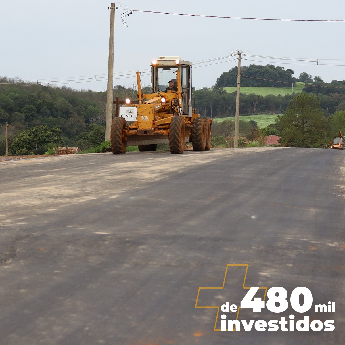MAIS DE  480 MIL REAIS INVESTIDOS EM PAVIMENTAÇAO